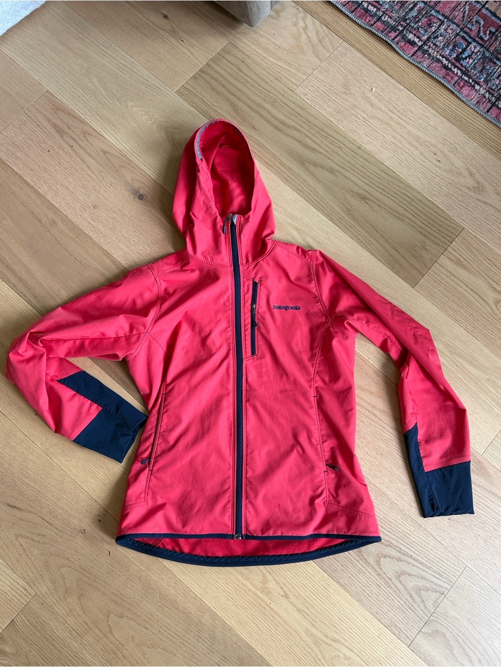 Patagonia levitation hooded soft shell jacket